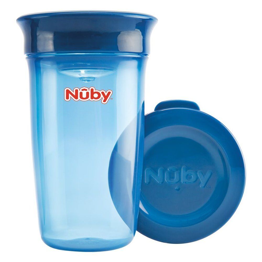 Gobelet bleu avec couvercle. Marque Nûby. Couvercle à côté.
