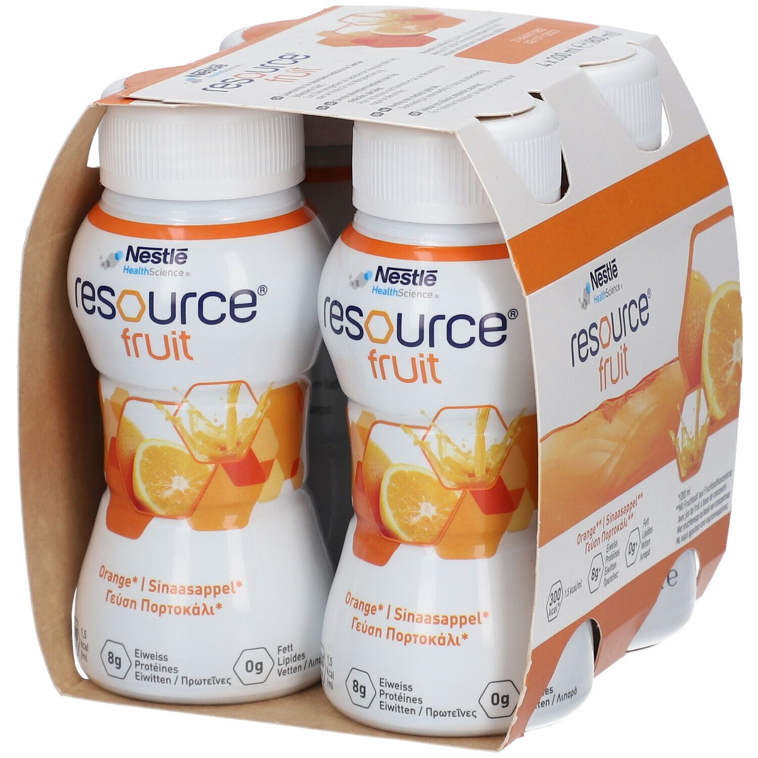 Emballage de quatre bouteilles Resource Fruit Orange. Bouteilles avec bouchons blancs, étiquettes oranges et logo du produit. Emballage en carton.