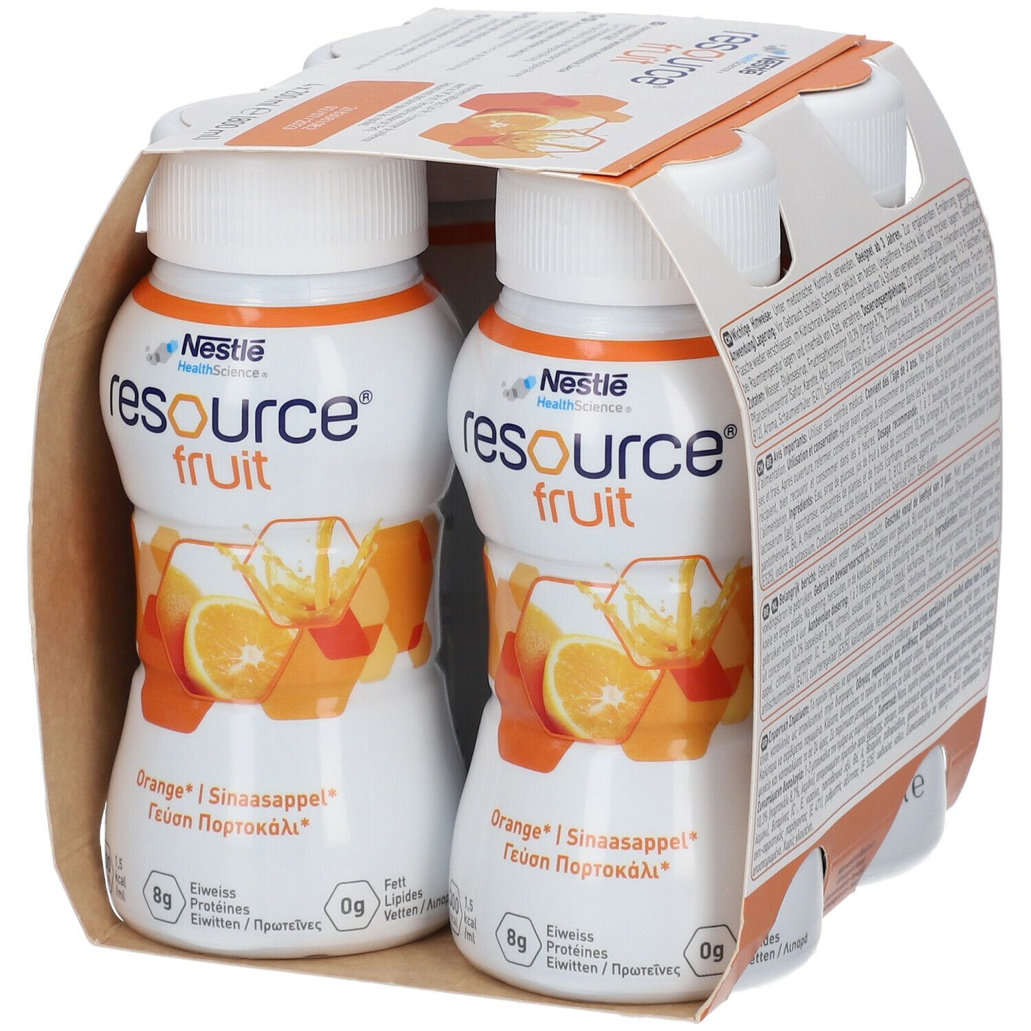 Emballage de quatre bouteilles Resource Fruit Orange. Bouteilles avec bouchons blancs, étiquettes oranges et logo du produit. Emballage en carton.