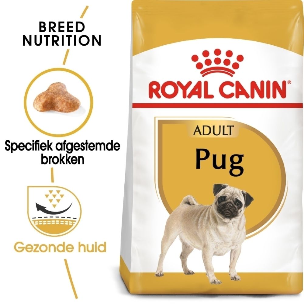 ROYAL CANIN Pug Adult voerzak met illustratie van een mopshond en tekst 'Breed Nutrition'.
