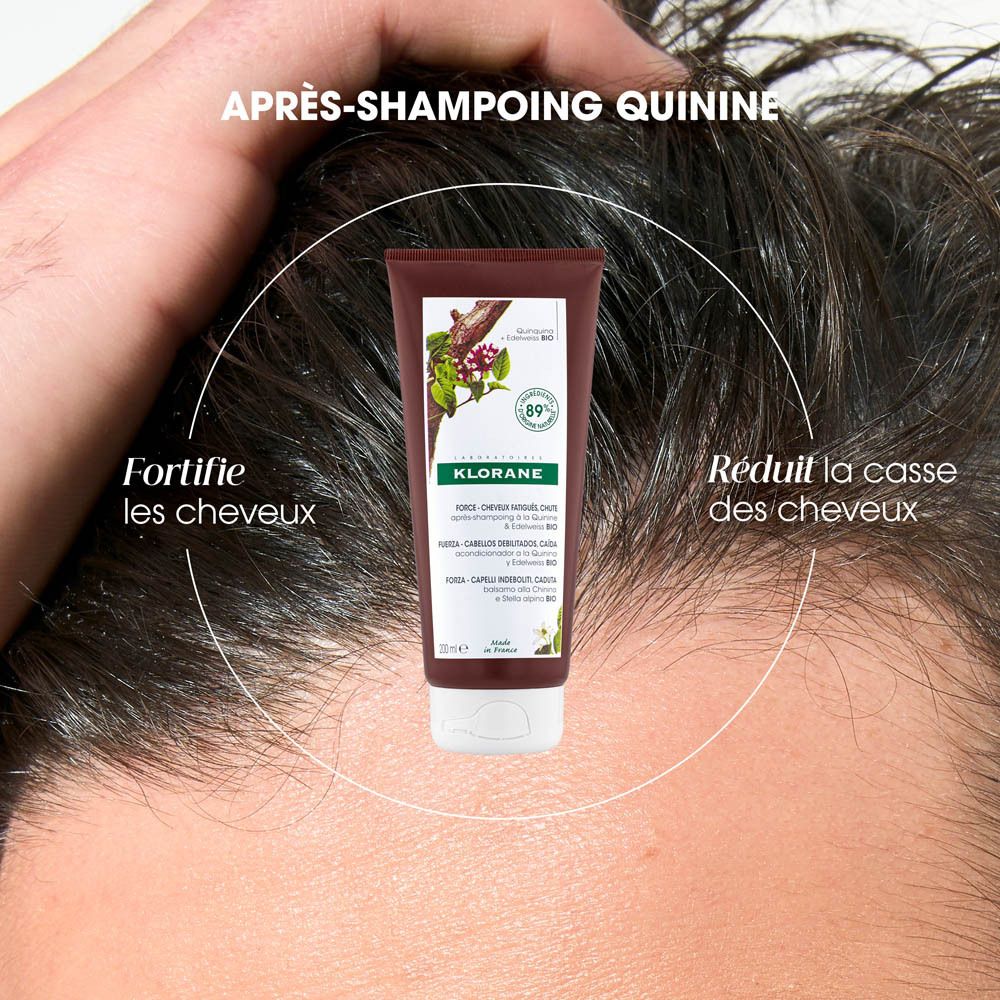 Homme aux cheveux courts et foncés. Après-shampooing Klorane. Texte: Fortifie les cheveux. Réduit la casse des cheveux.