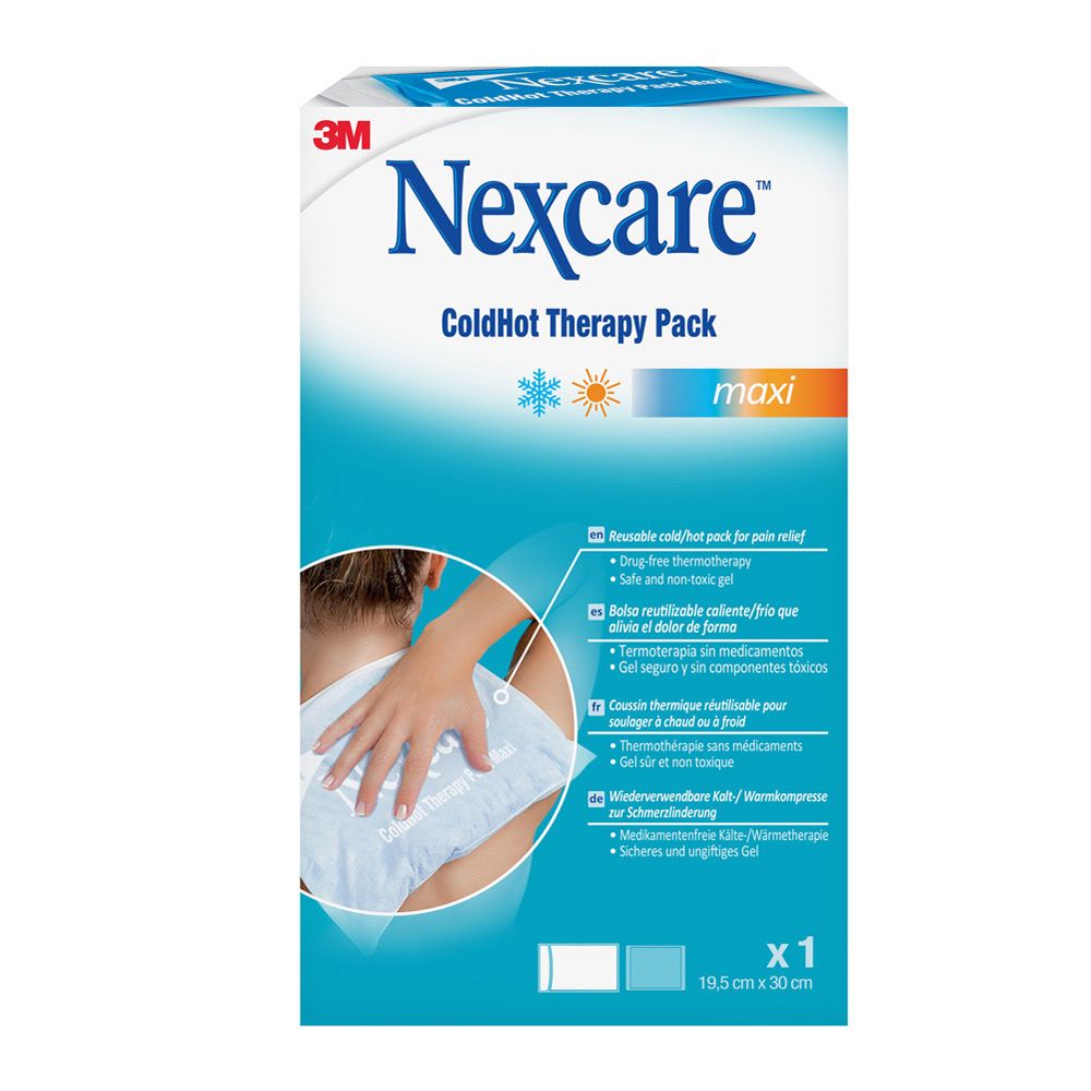 Verpakking van Nexcare ColdHot Therapy Pack Maxi. Blauwe verpakking met naam en logo. Persoon houdt de verpakking op de rug.