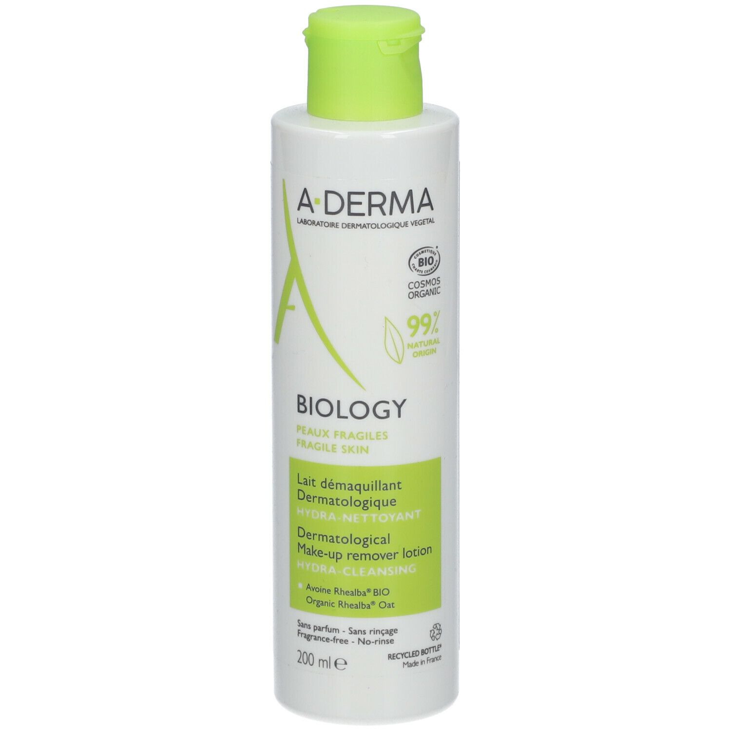 Witte fles met groene dop. Opschrift: A-DERMA, BIOLOGY, Lait démaquillant, Dermatological Make-up remover lotion, Hydra Cleansing. Bio-label.