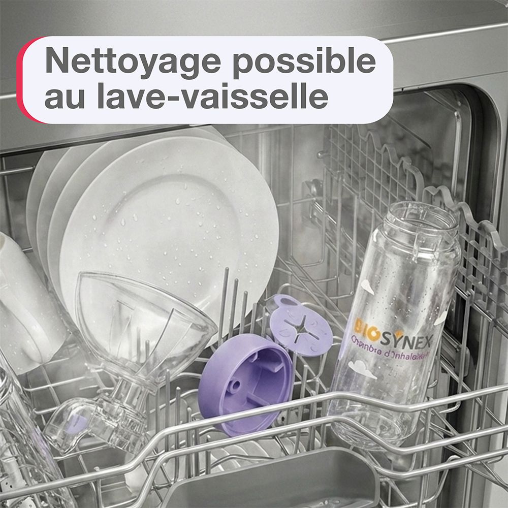 Biosynex inhalatiekamer en accessoires in vaatwasser. Onderdelen worden schoongemaakt.