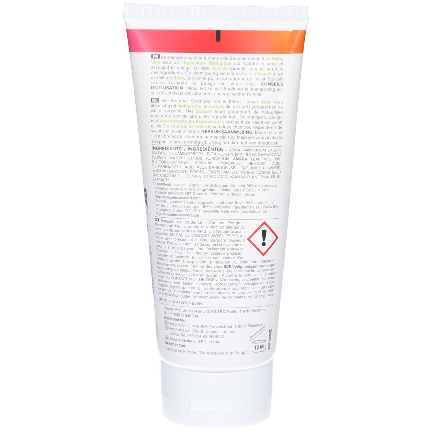 Achterkant van de shampoo tube. Tekst met ingrediënten en waarschuwingen. 12M-symbool.