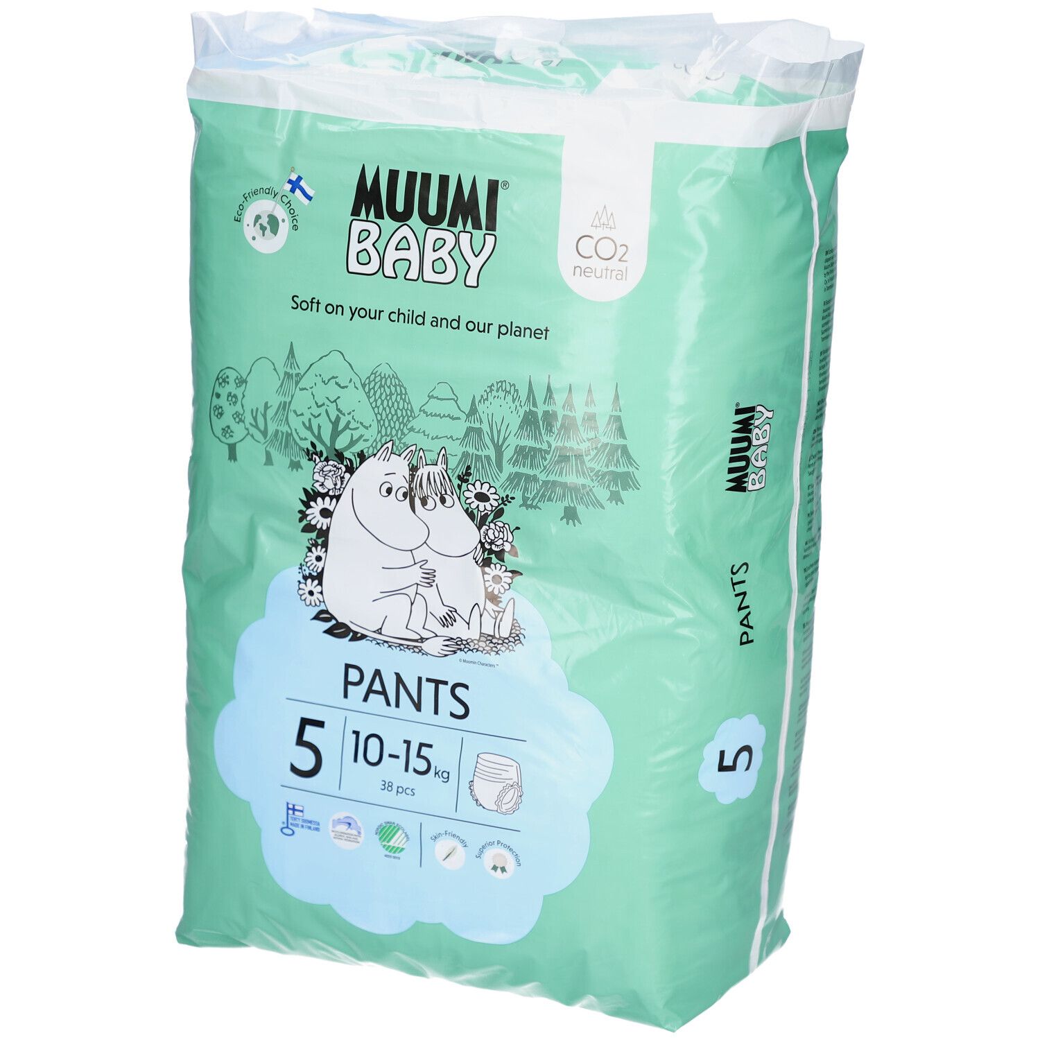 Paquet vert de couches-culottes Muumi Baby. Taille 5, 10-15 kg. Illustration de personnages Moomin. Mention CO2 neutre. Contient 38 pièces.