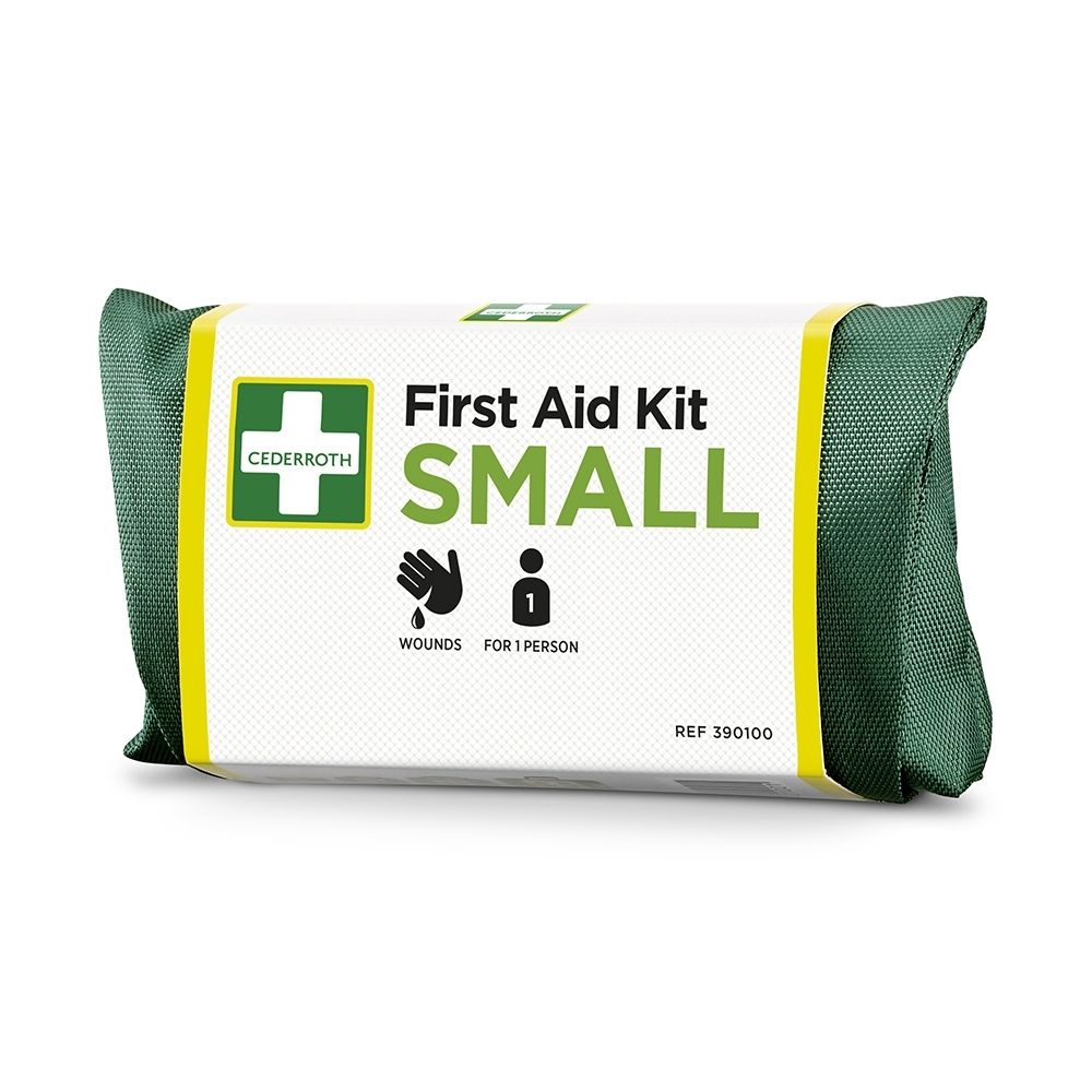 Trousse de premiers secours verte avec étiquette blanche, logo Cederroth et mention 'First Aid Kit SMALL'.