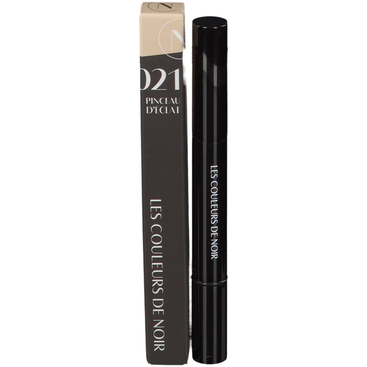 Zwarte pen en verpakking. Verpakking: LES COULEURS DE NOIR, Pinceau d'Eclat 021 Naturel.