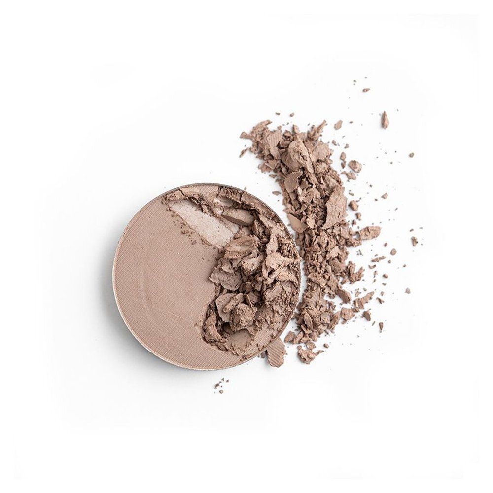 Cent Pur Cent Mineral Make Up: Gebroken oogschaduw refill "Café Au Lait" met verspreid poeder.