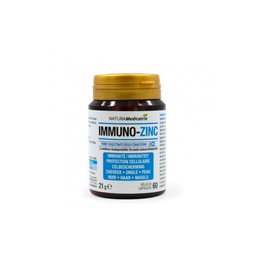 Bruine glazen fles met gouden dop. Opschrift: Natura Medicatrix Immuno-Zinc. Bevat 60 capsules. 21g.