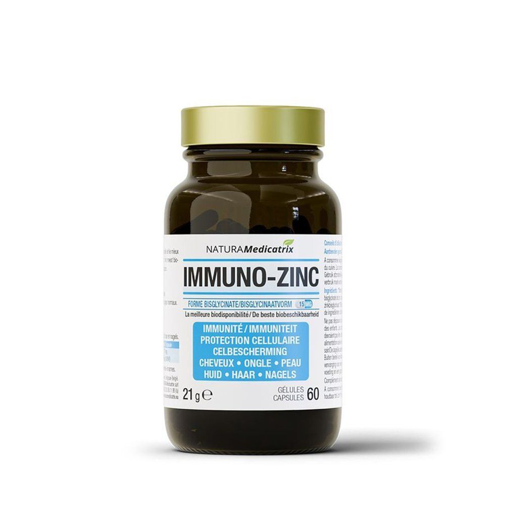 Bruine glazen fles met gouden dop. Opschrift: Natura Medicatrix Immuno-Zinc. Bevat 60 capsules. 21g.