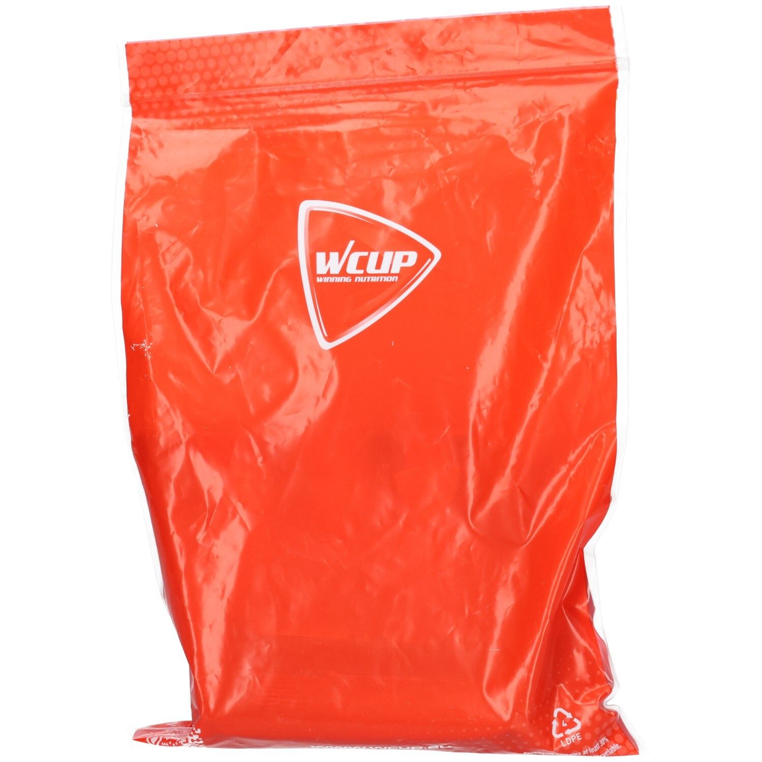 Emballage rouge avec logo Wcup blanc. Sachet scellé, légèrement transparent. Texte et logo en blanc.