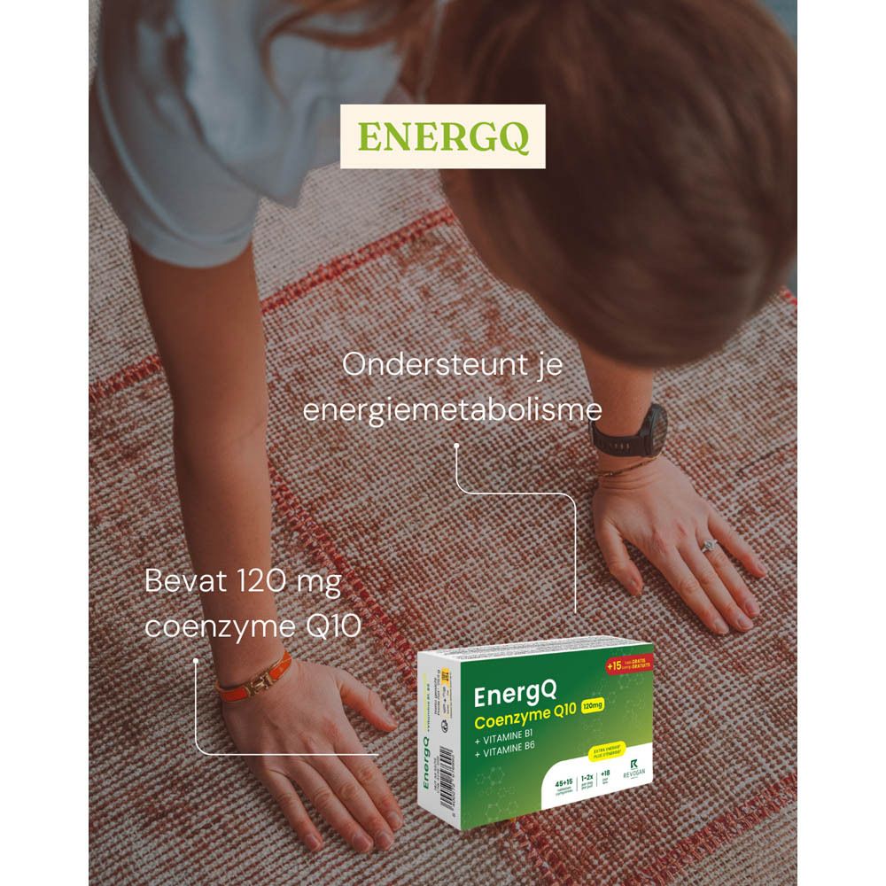 Persoon met EnergQ-verpakking. Tekst: Ondersteunt je energiemetabolisme. Bevat 120 mg co-enzym Q10.
