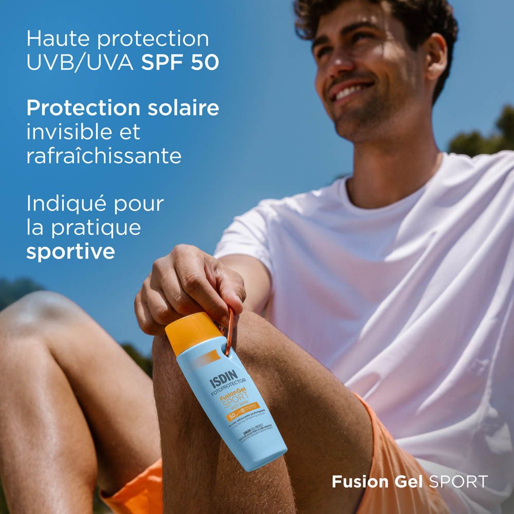 Emballage du produit. Texte: FOTOPROTECTOR ISDIN FusionGel SPORT Wet Skin 50. Avec illustration de coureurs.