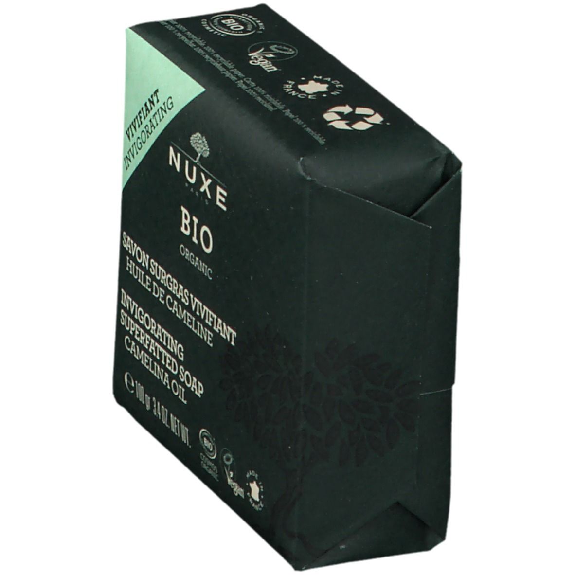 Zwarte verpakking, schuin. Opschrift: Nuxe Bio Organic, Savon Surgras Vivifiant Huile de Cameline. Vegan-keurmerk. Mintkleurige accent.