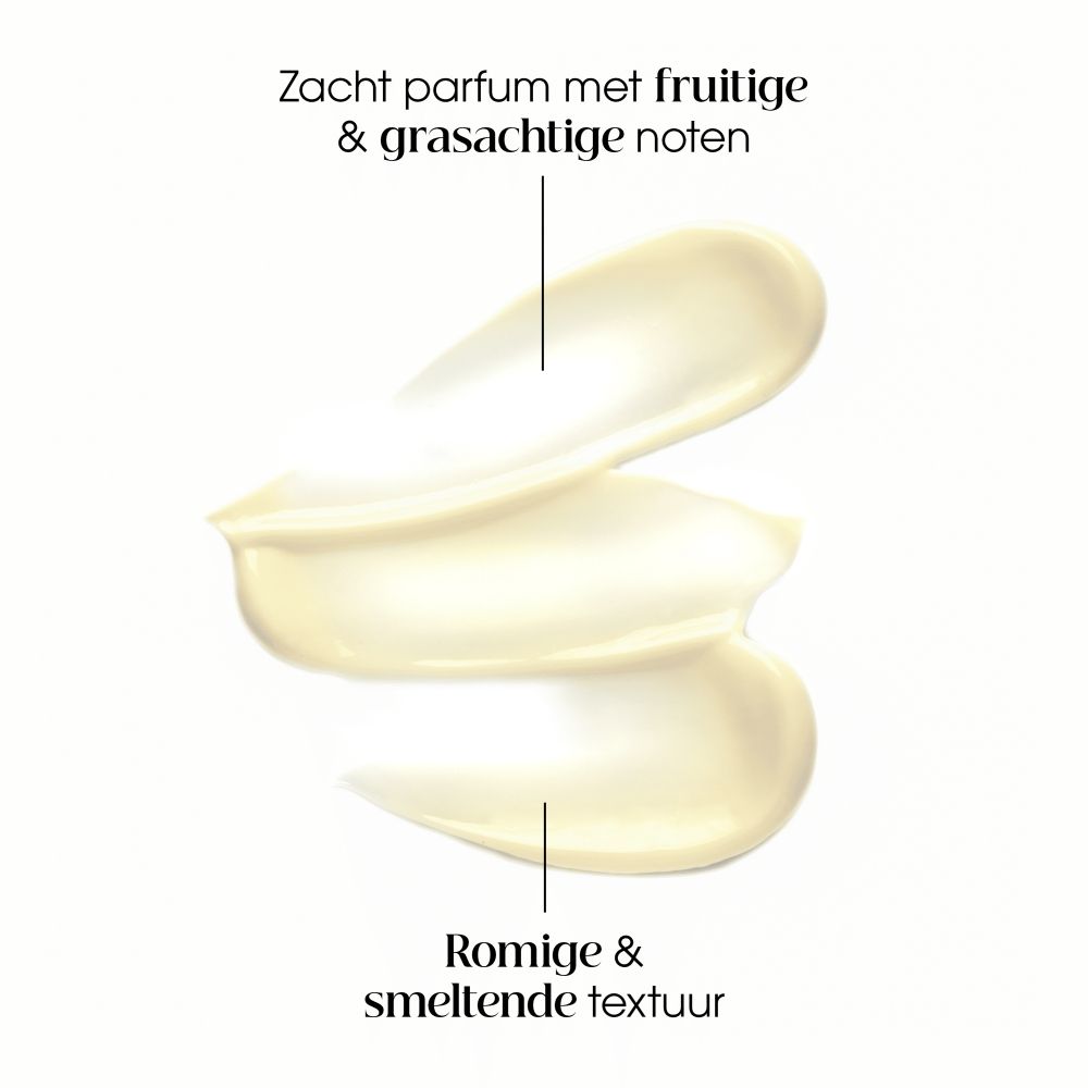 Vrouw met blond haar, wijzend op een toename van +88.5% in blonde highlights.