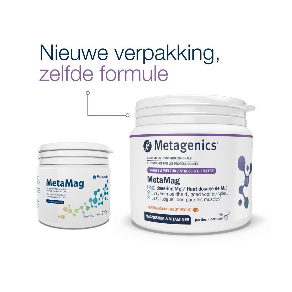 Twee witte MetaMag potten. De grotere pot heeft een etiket met productinformatie.