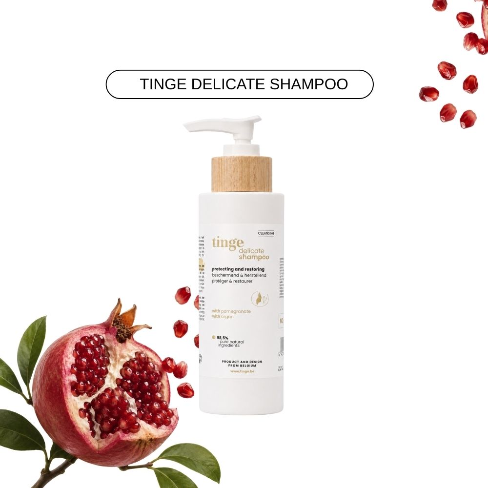 Fles Tinge Delicate Shampoo met pompdop, met vermelding van 98.5% natuurlijke ingrediënten.