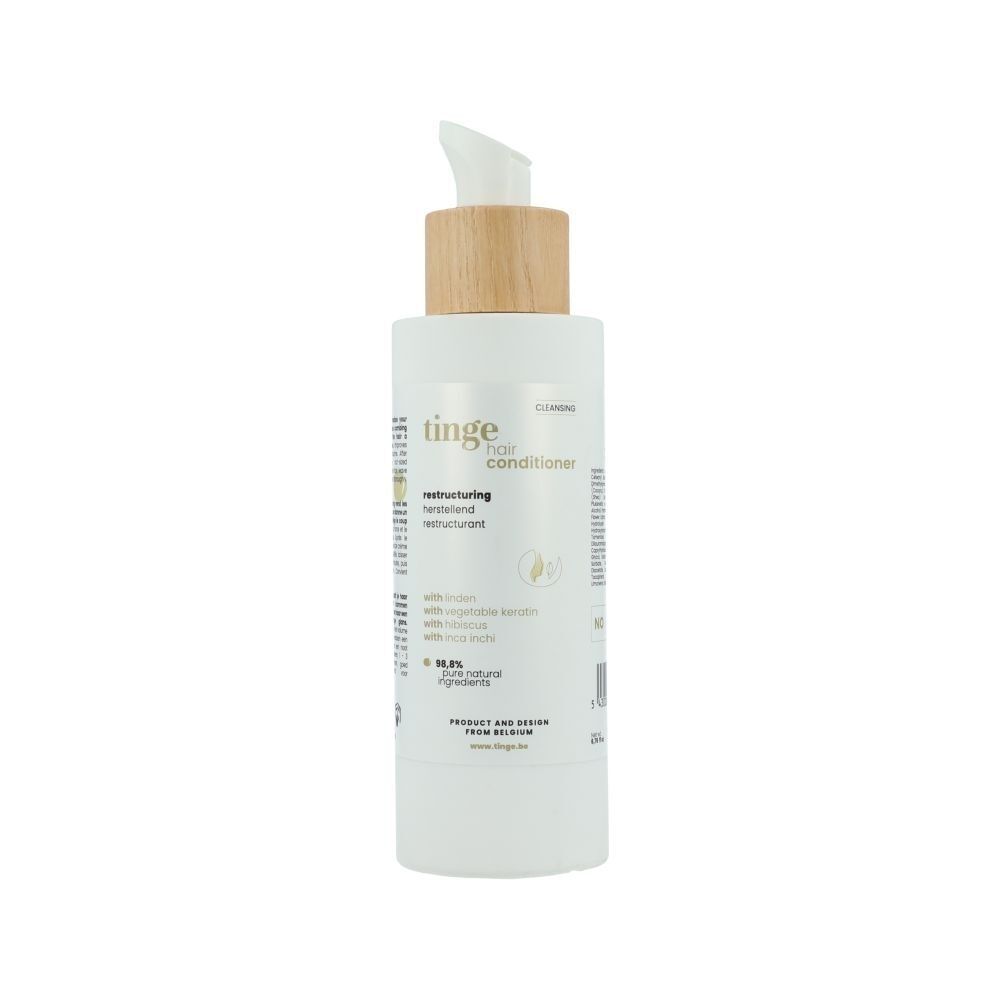 Witte fles met doseerpomp en houten dop, Tinge Conditioner.
