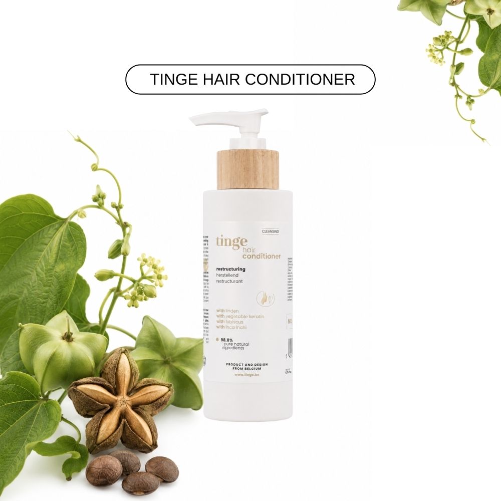 Witte fles met doseerpomp en houten dop, Tinge Conditioner.
