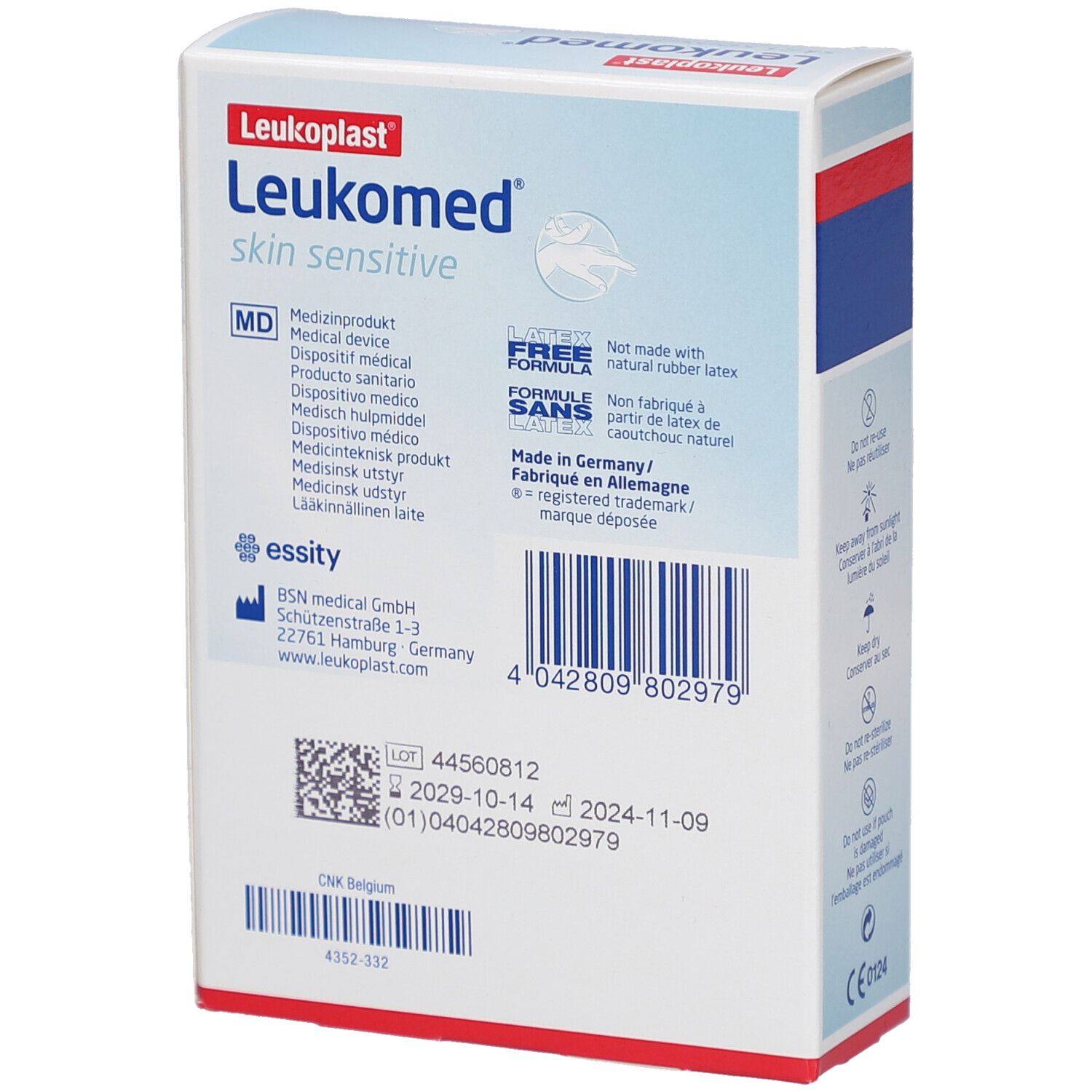 Achterkant van de Leukomed Skin Sensitive verpakking. Bevat informatie, lotnummer en fabrikant.