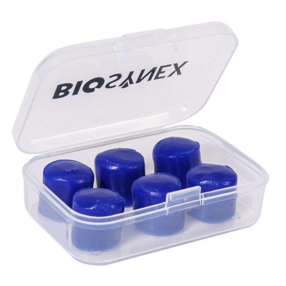 Transparante opbergdoos met zes blauwe siliconen oordopjes. Opschrift: BIO-SYNEX.