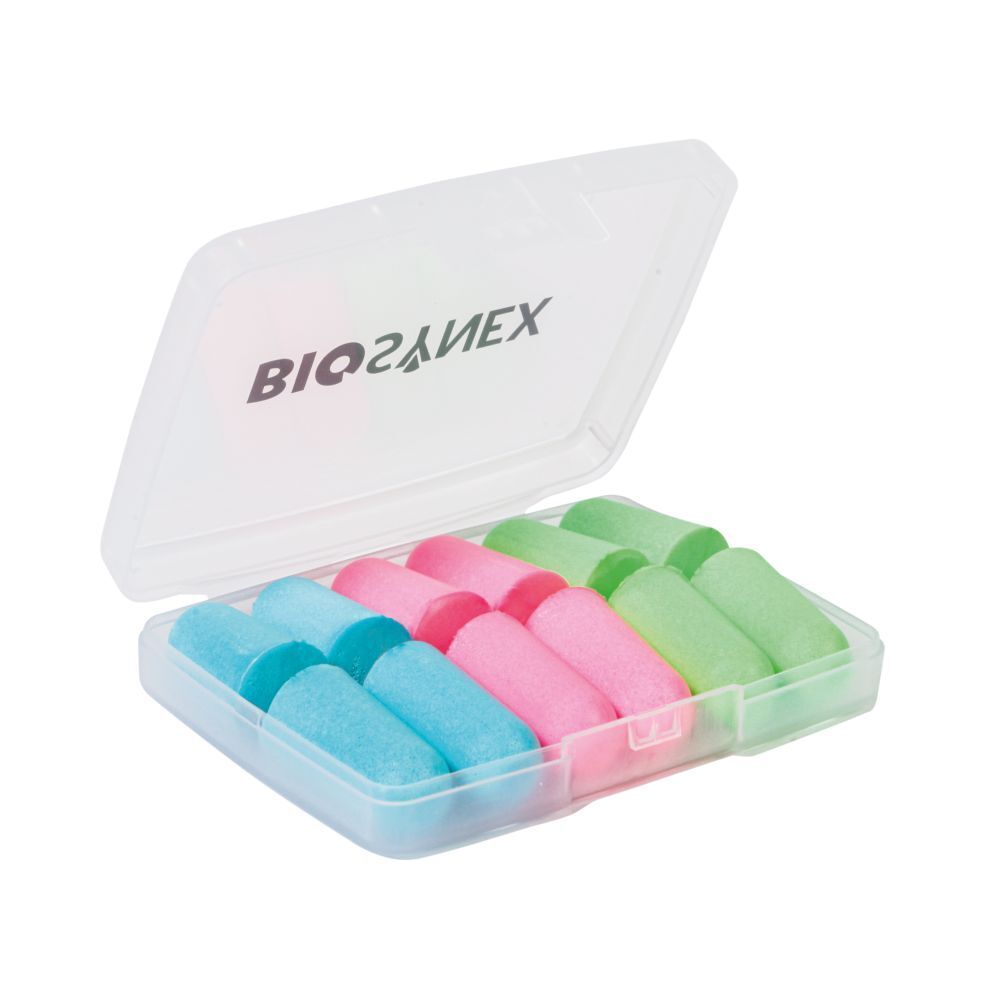 Open transparante opbergdoos met gekleurde oordopjes. Merk: Biosynex. Blauwe, groene en roze oordopjes.
