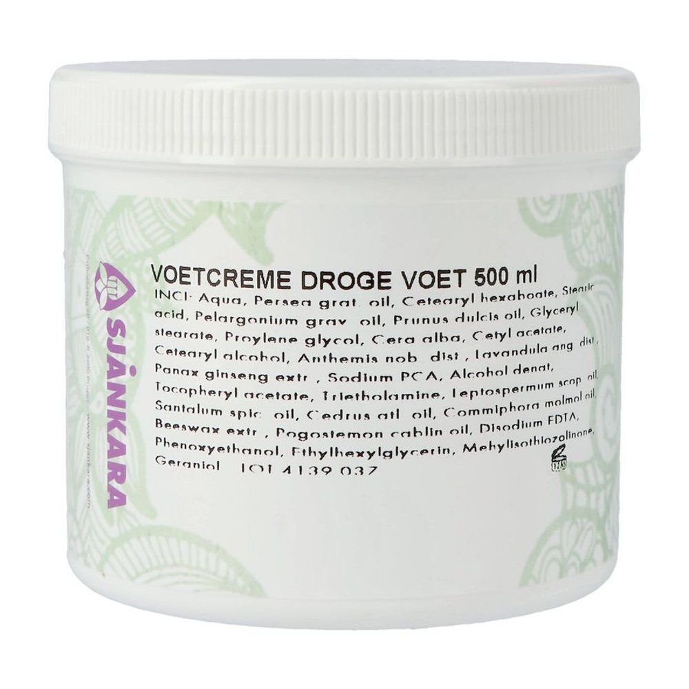 Witte pot met schroefdop. Opschrift: VOETCREME DROGE VOET 500 ml. Merk: Sjankara. Tekst in meerdere talen.