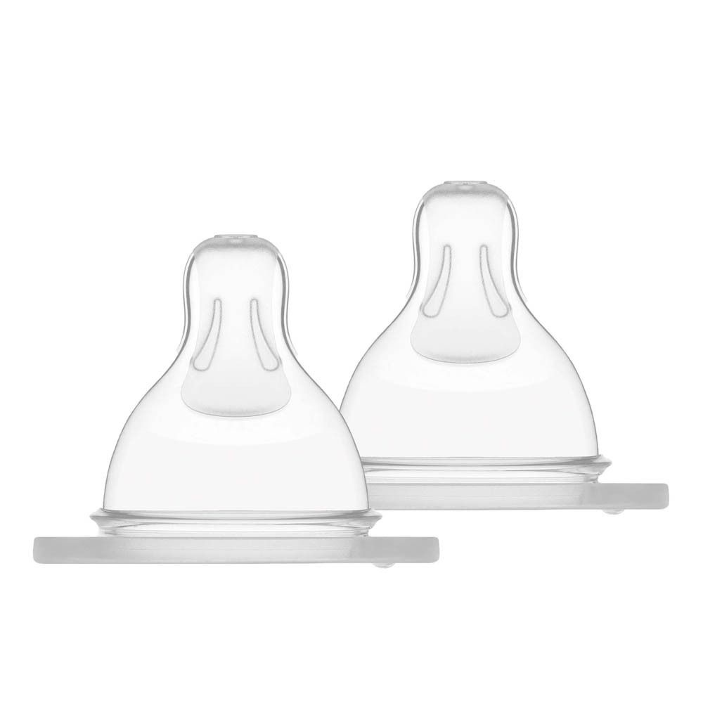 Deux tétines MAM Taille 0 en silicone, transparentes.