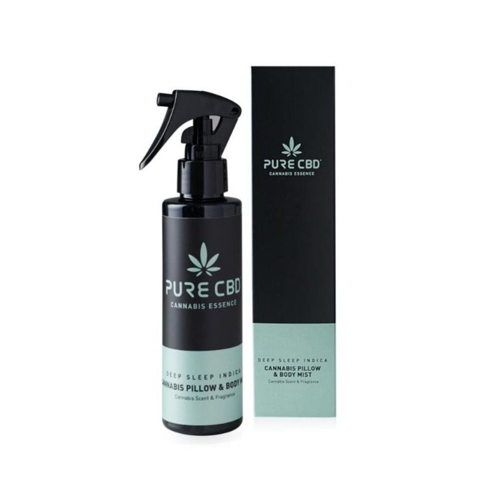 Zwarte fles met verstuiver en doos. Opschrift: Pure CBD, Cannabis Essence, Deep Sleep Indica, Cannabis Pillow & Body Mist.