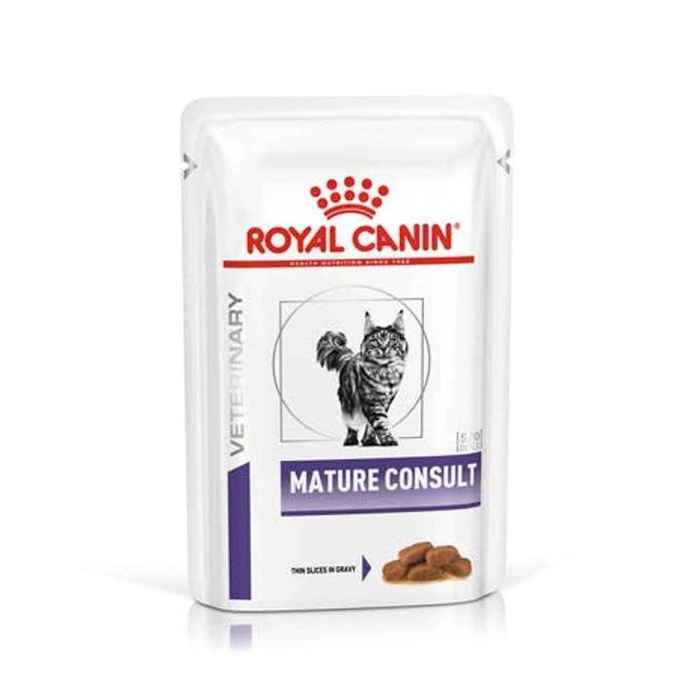 Sachet ROYAL CANIN® Mature Consult Sauce Chat de 85g. Montre un chat, des informations produit et des morceaux de nourriture.