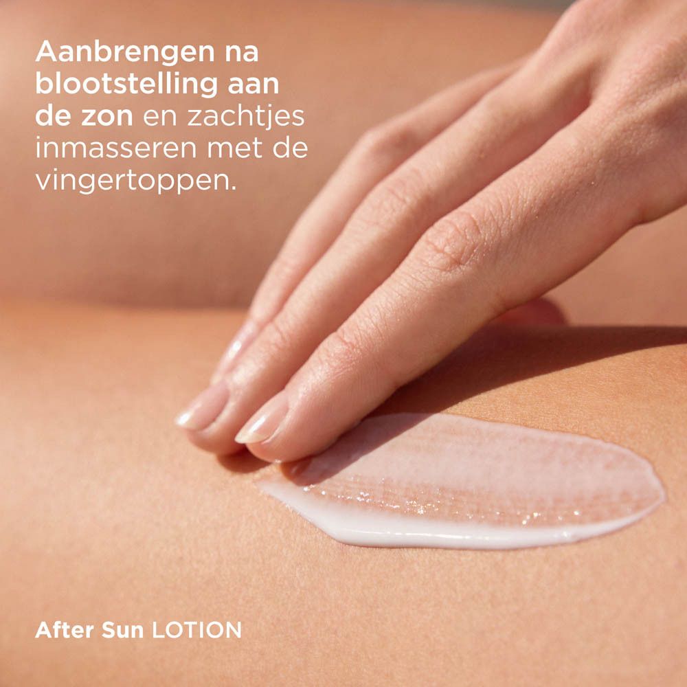 Lotion op de huid. ISDIN Post-Solar After Sun Lotion. Toepassing.