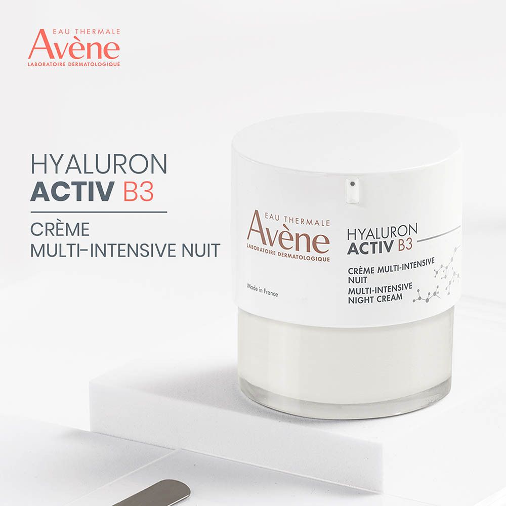 Crème de nuit multi-intensive Avene Hyaluron Activ B3 dans un pot blanc.