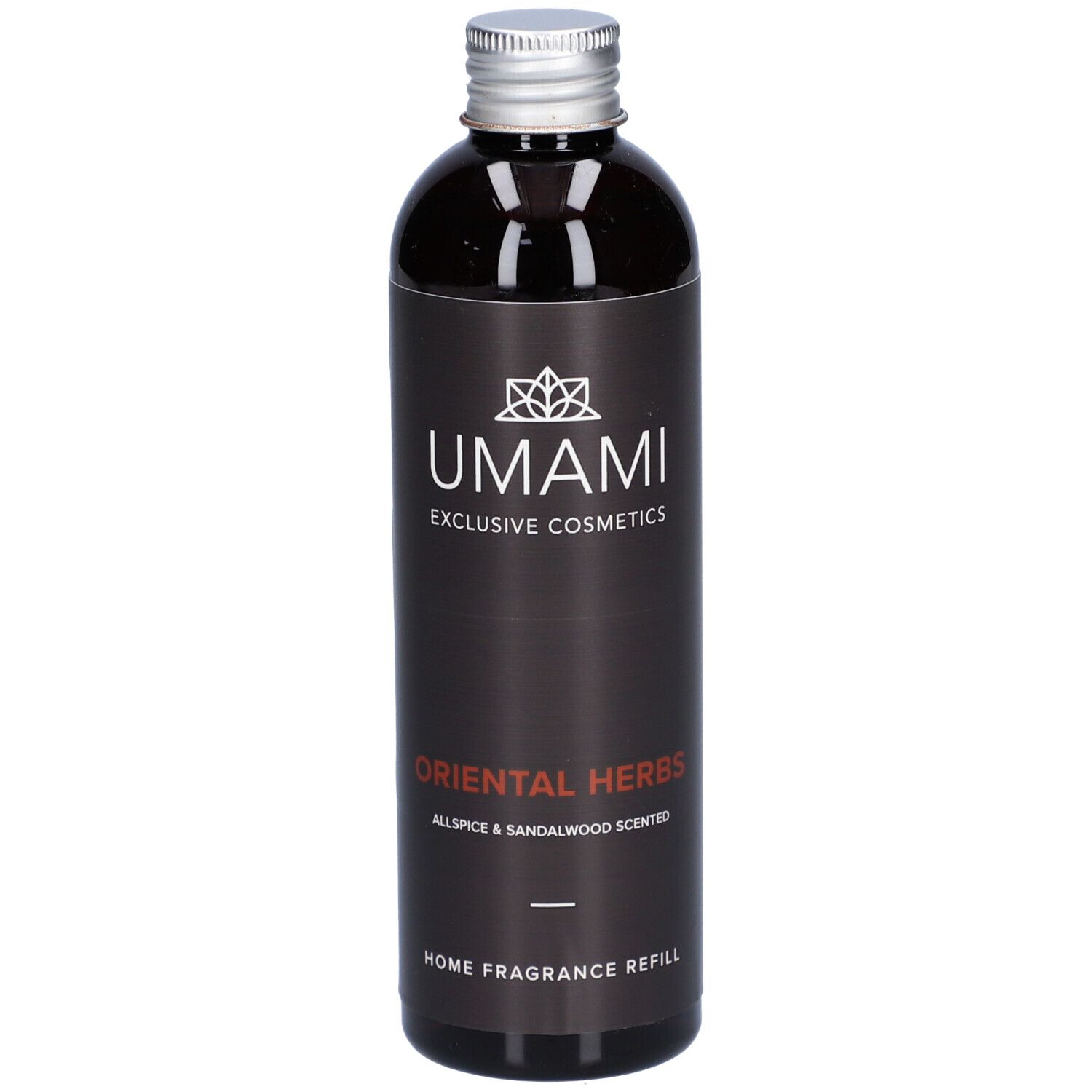 Bruine fles met zilveren dop. Opschrift: UMAMI, ORIENTAL HERBS, HOME FRAGRANCE REFILL.