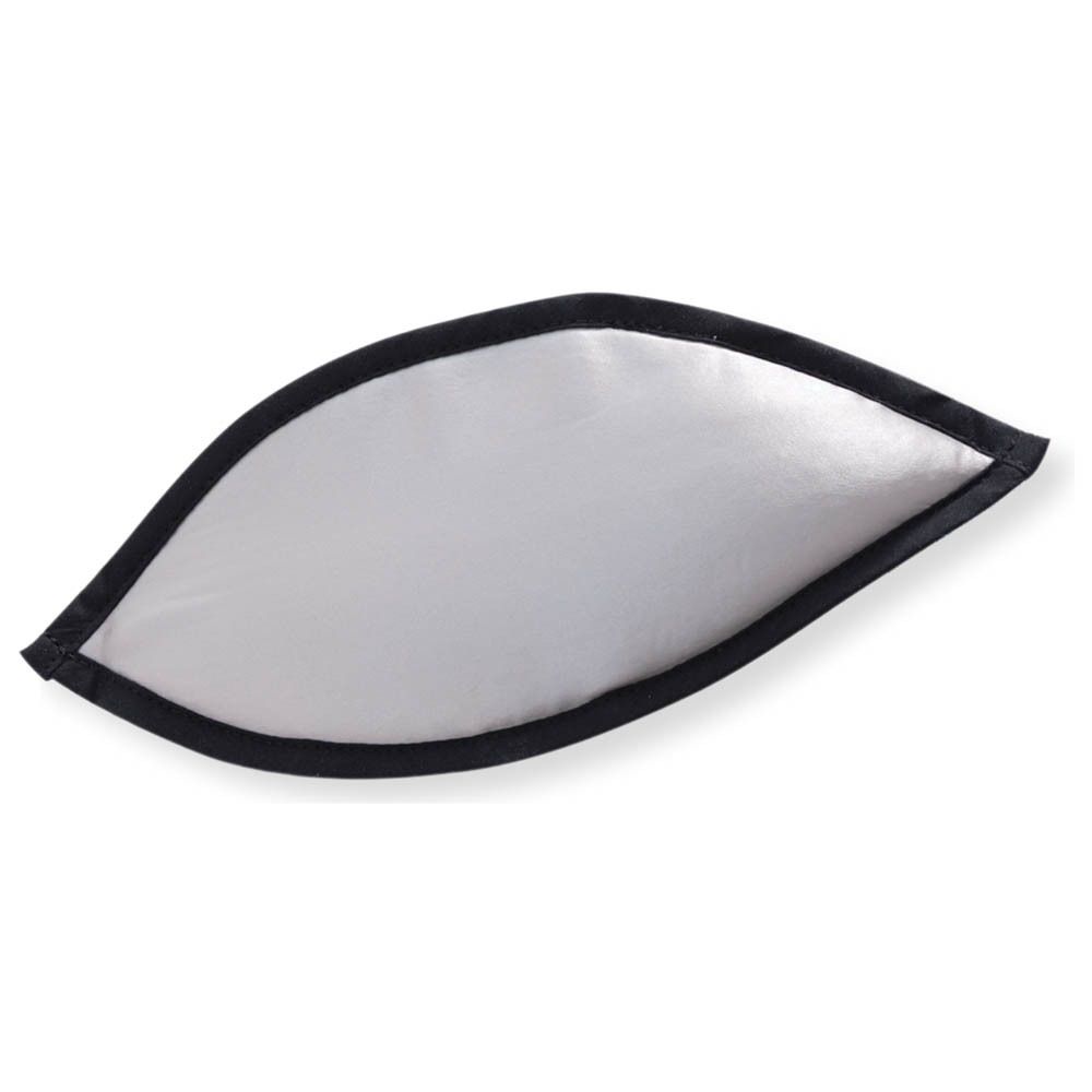 Ovaal oogmasker, grijs met zwarte rand. Ligt voor de productverpakking.