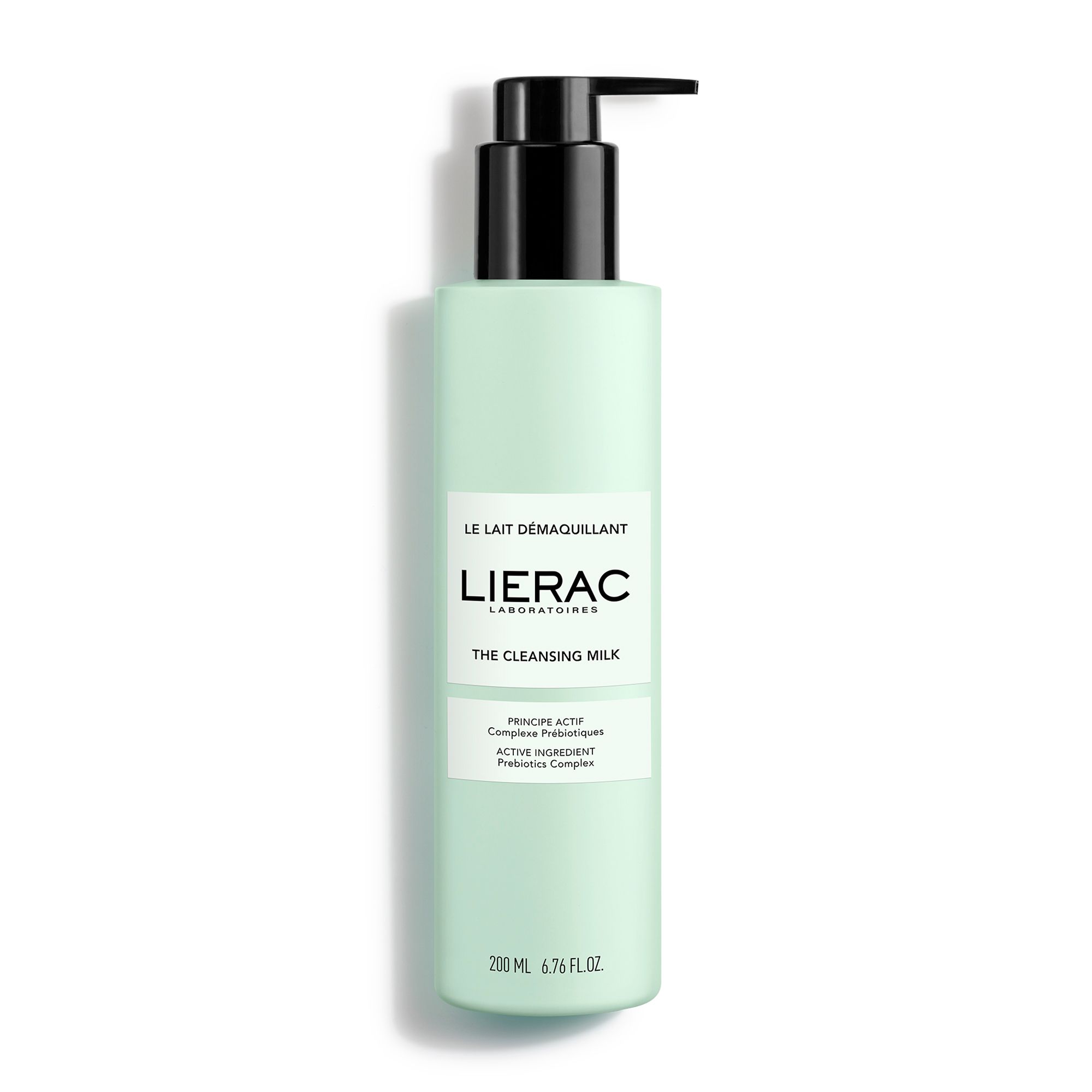 Lichtgroene fles met zwarte pomp. Opschrift: LIERAC, Le Lait démaquillant, The Cleansing Milk. 200 ml.