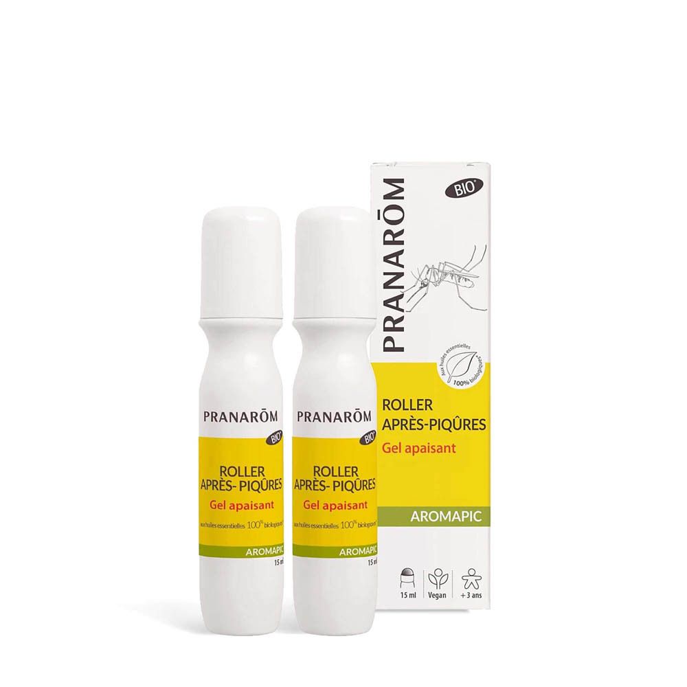 Twee witte rollers en verpakking. Opschriften: PRANAROM, Roller après-piqûres, AROMAPIC. BIO-certificering. 15 ml.