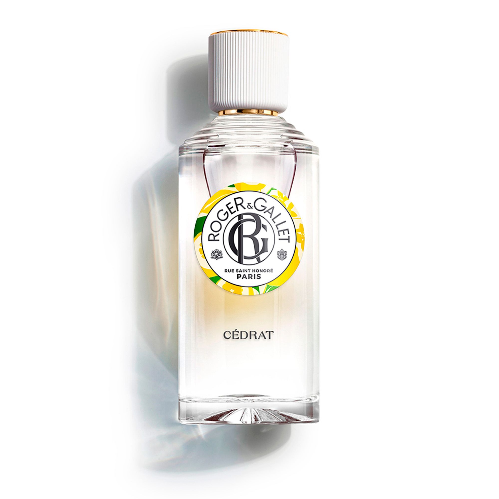 Witte doos van Roger & Gallet Cédrat. Gele citroen decoratie. Tekst: Cédrat, Eau Parfumée Bienfaisante, 100 ml.