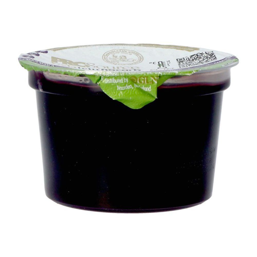 Zwarte, ronde beker met deksel. Opschrift: PROsource Gelatein nocarb Cassis. Deksel gedeeltelijk geopend.