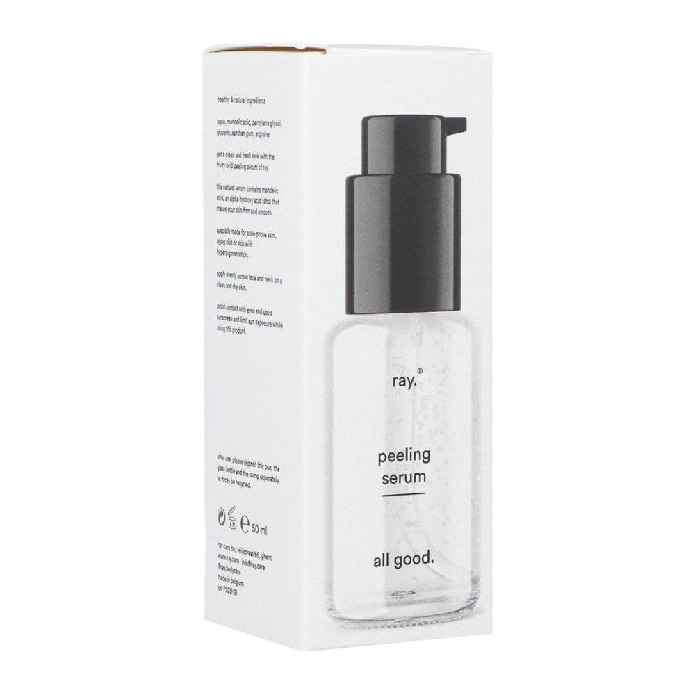 Witte verpakking met fles. Op de verpakking staat "ray.", "peeling serum" en "all good."