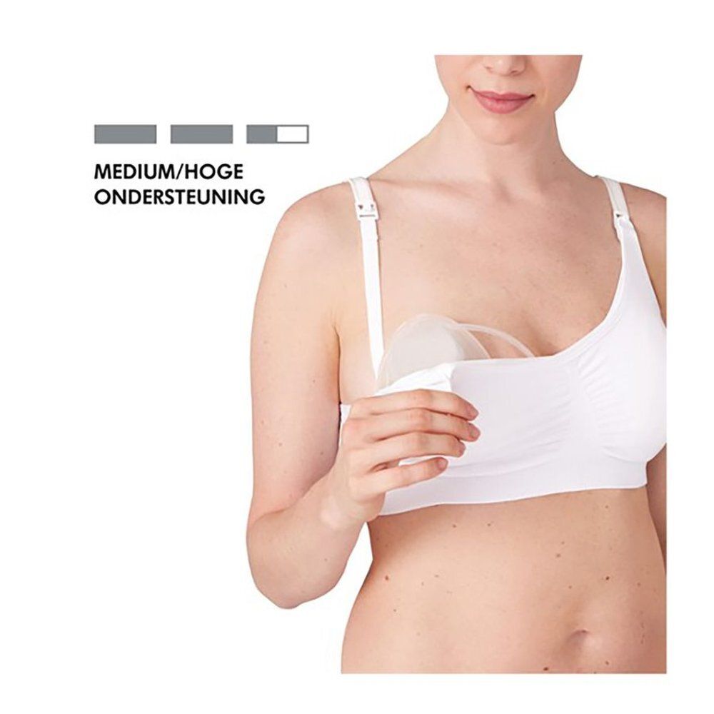 Witte voedingsbeha. Vrouw tilt de flap op. Tekst: Medium/Hoge ondersteuning.