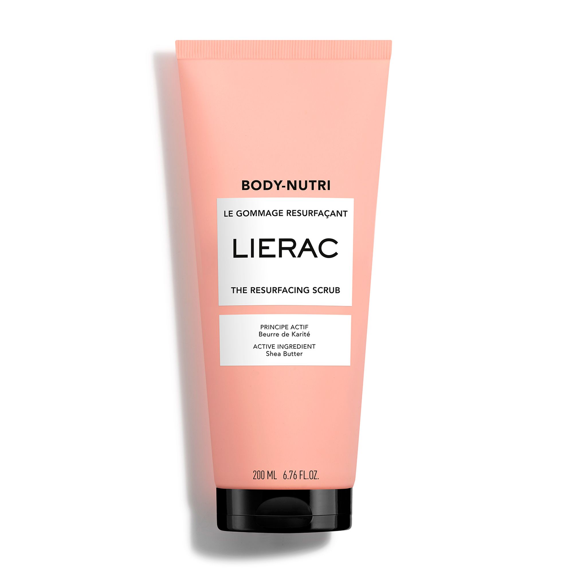 Tube rose avec bouchon noir. Texte: BODY-NUTRI, LE GOMMAGE RESURFAÇANT, LIERAC, THE RESURFACING SCRUB, PRINCIPE ACTIF Beurre de Karité, 200 ml.