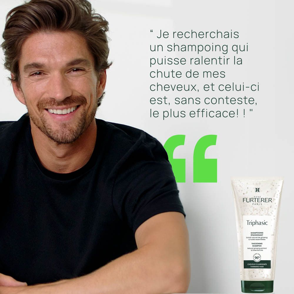 Homme souriant. Citation : Je cherchais un shampooing qui puisse ralentir la chute de mes cheveux.