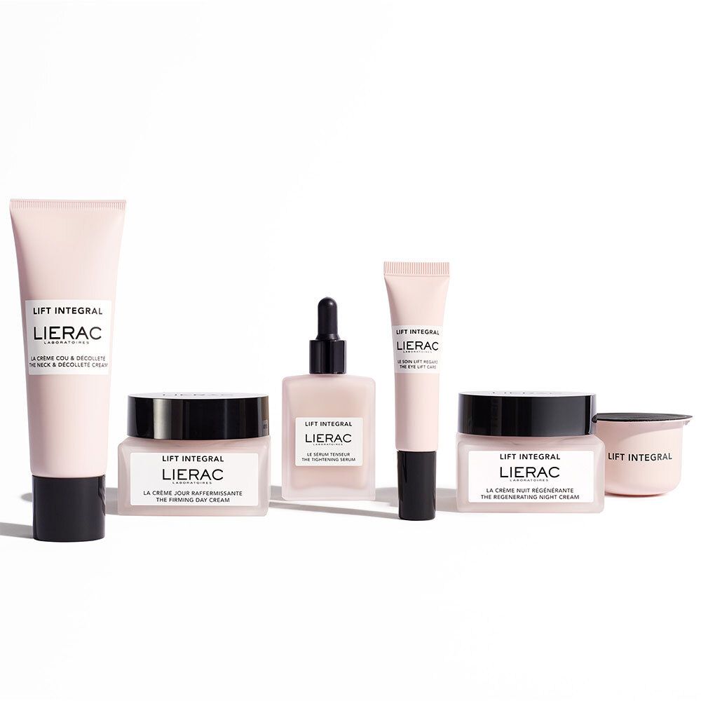 Diverse cosmetische producten. Roze tubes en potjes. Opschrift: Lift Integral, Lierac Laboratoires.