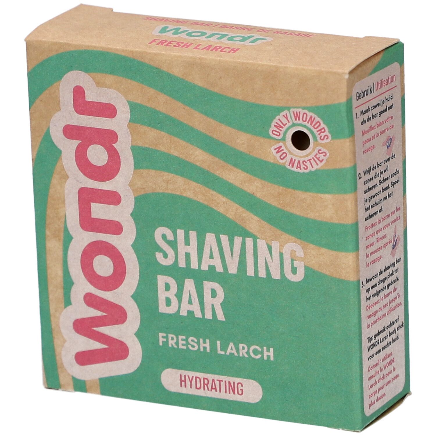 Kartonnen verpakking met Wondr-logo en 'Shaving Bar Fresh Larch'. Groen-beige golfpatroon.