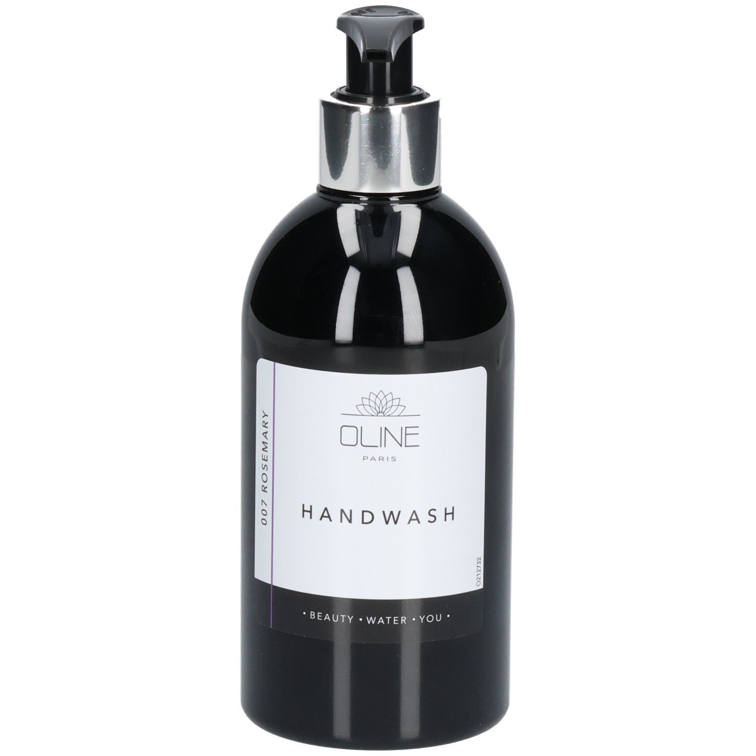 Zwarte fles met zilveren pomp. Opschrift: Oline Handwash Rosemary. Etiket met tekst.