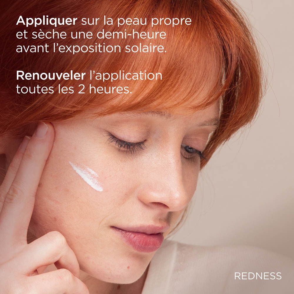 Femme appliquant crème. Application: Appliquer sur peau propre, renouveler toutes les 2 heures.