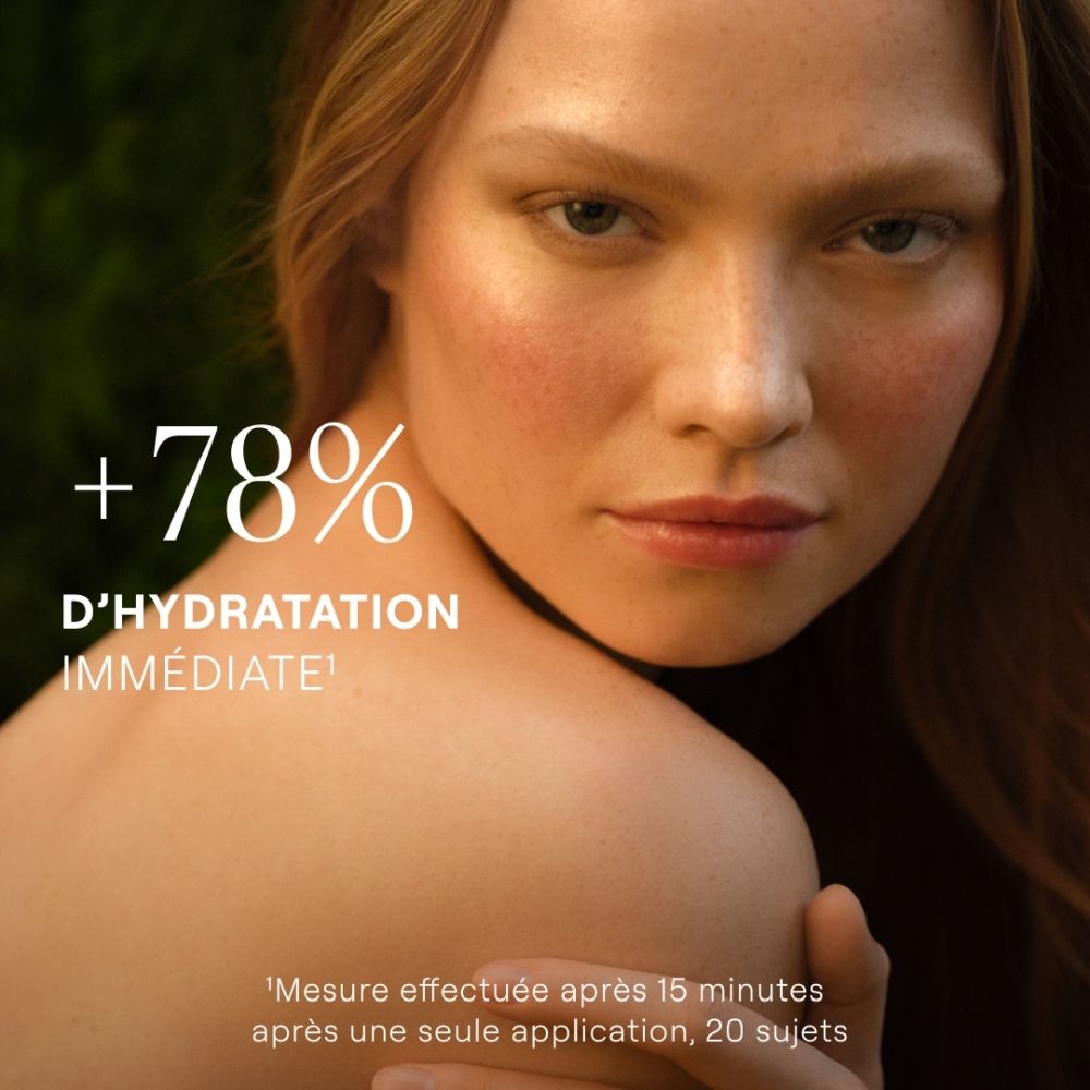 Produits WELEDA Skin Food, inscription française, focus sur le flacon spray d'huile sèche.