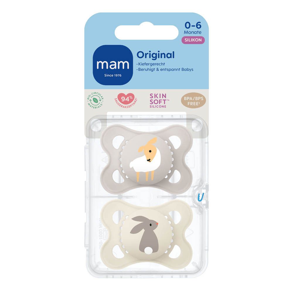 Twee MAM Original siliconen fopspenen (0-6 maanden) in verpakking. Eén speen met schaap, de ander met konijn. BPA/BPS-vrij.