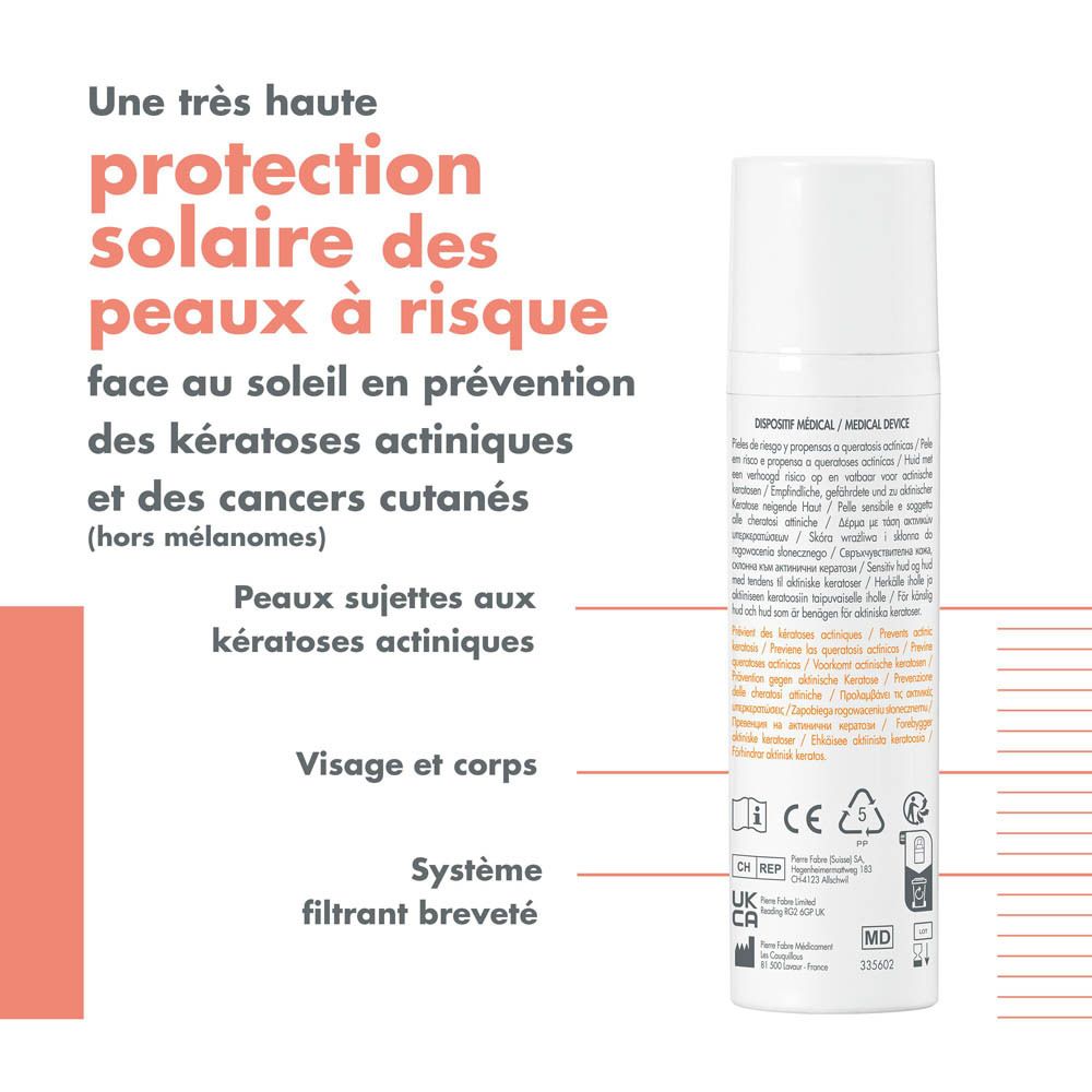Flacon blanc Avène Solaire Sunsimed KA. Texte: Blue Light, SPF 50+, pour peaux à risque.